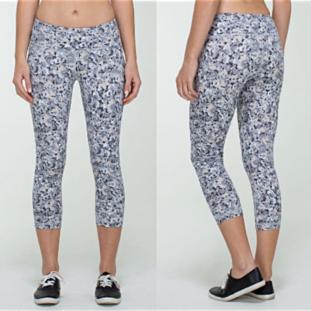 Lululemon Wunder Under Crop Not So Petite Fleur